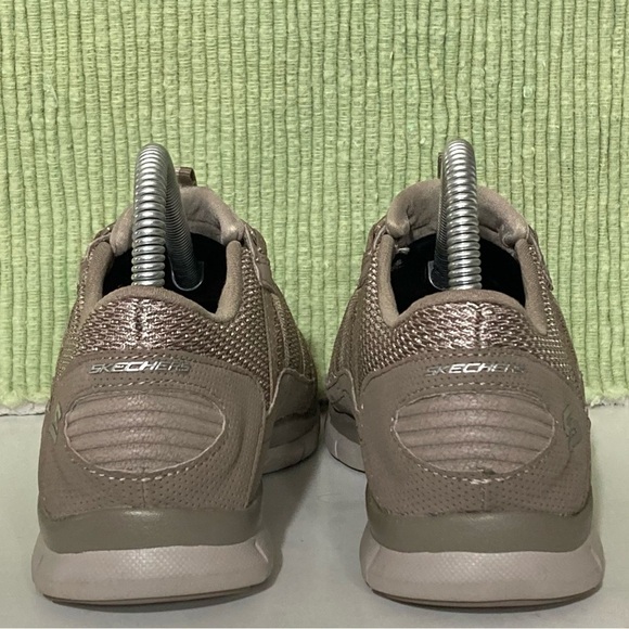 Skechers Gratis Strolling Womens Taupe Lightweight Slip On Sneakers Shoes SZ 7 - Picture 4 of 11